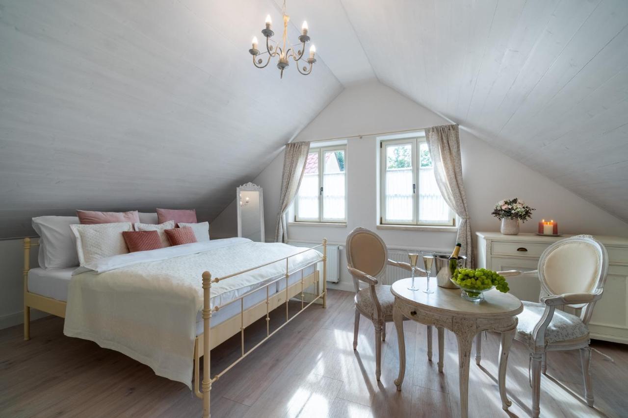 Boutique Hotel Soukenikuv Dum 库特纳霍拉 外观 照片