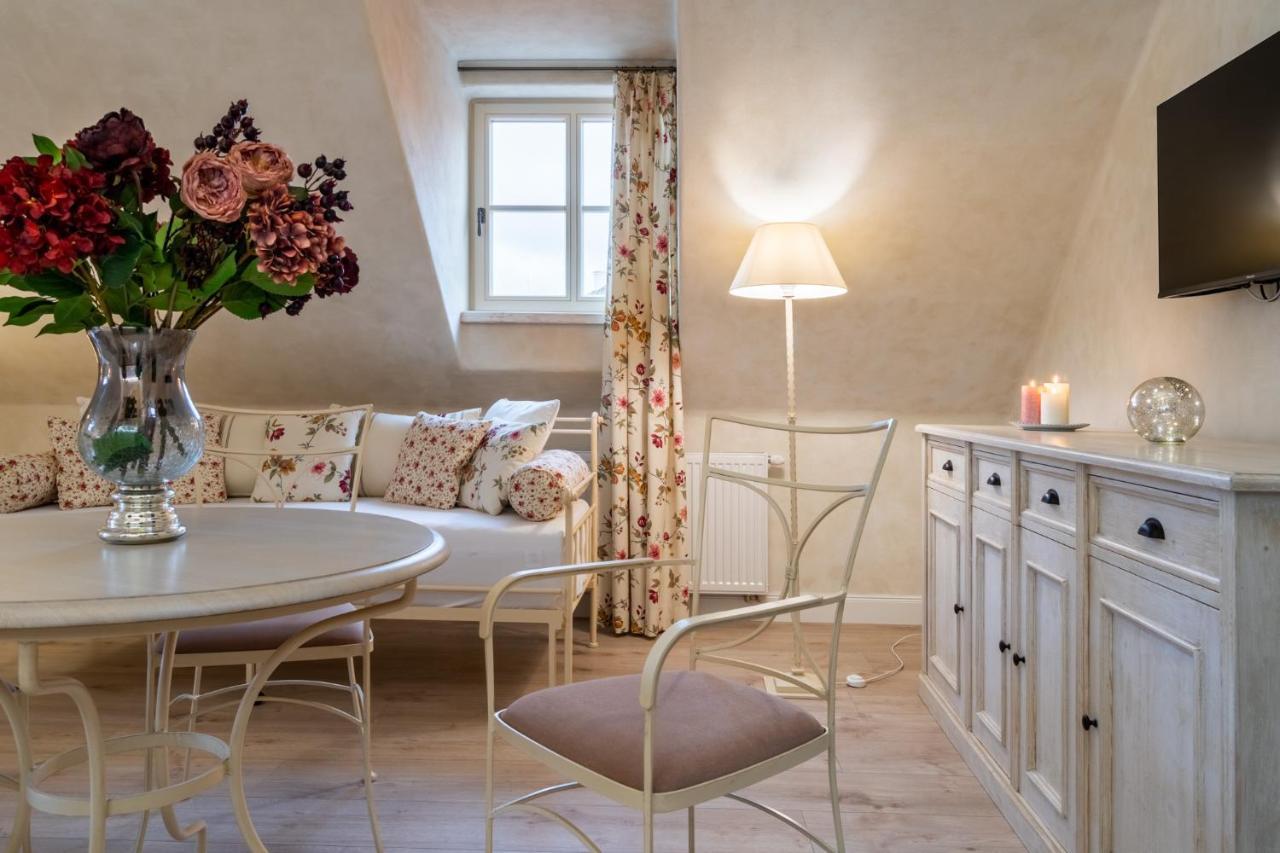 Boutique Hotel Soukenikuv Dum 库特纳霍拉 外观 照片